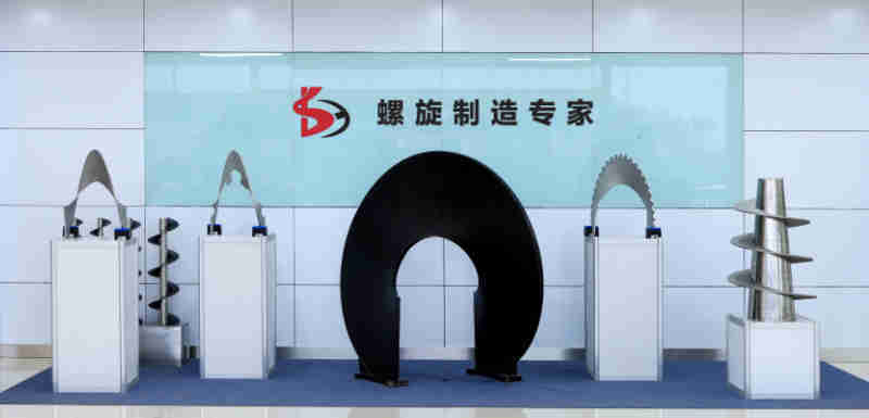 Manufacturer  Combine Harvester Spare Part Clay Small Helical Auger Shaft