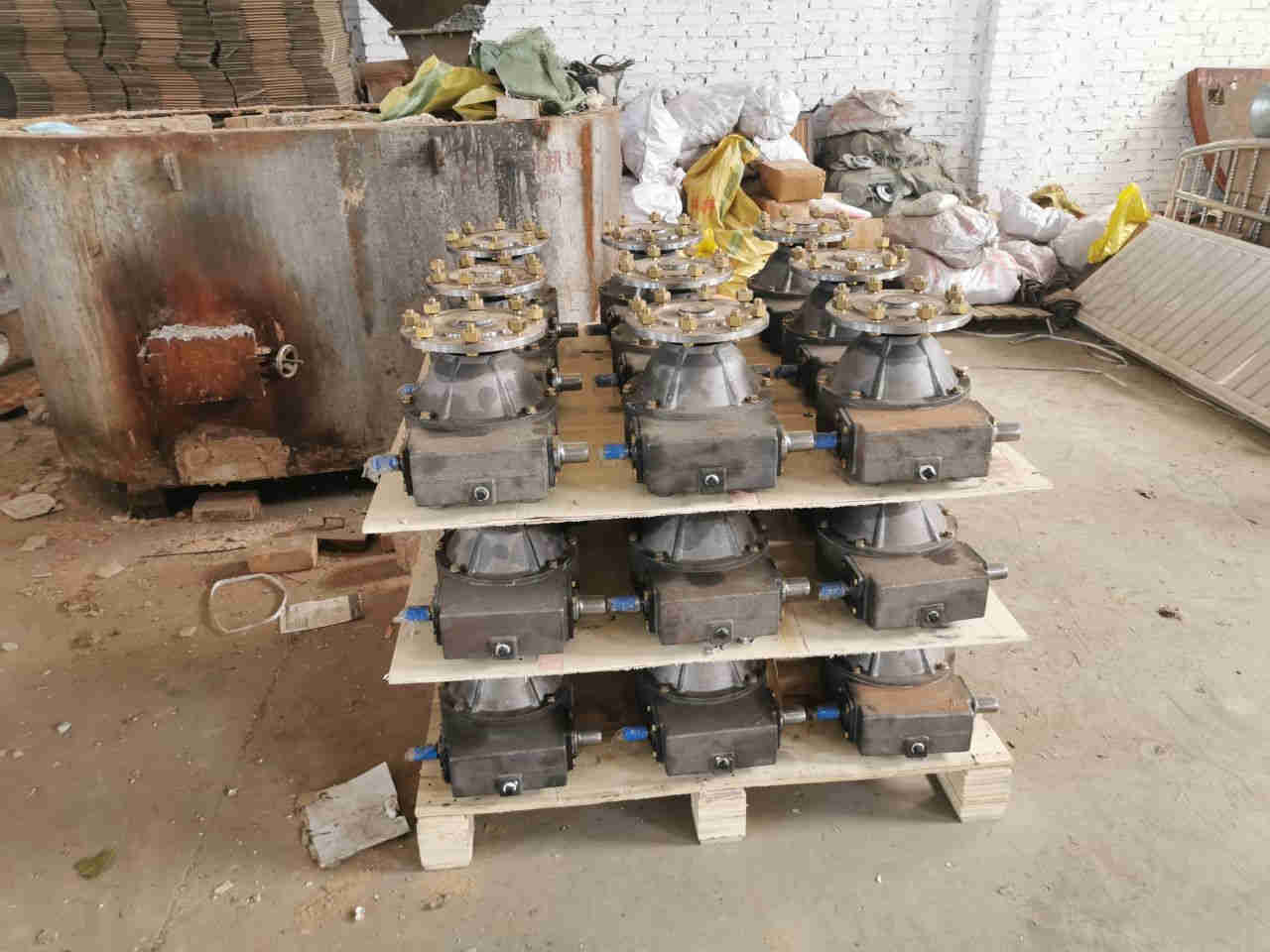 Agricultural Farm Worm Wheel Drive Gearbox Helical Center Gearmotor Reducer for Valley Center Pivot Irrigation System Zimmatic