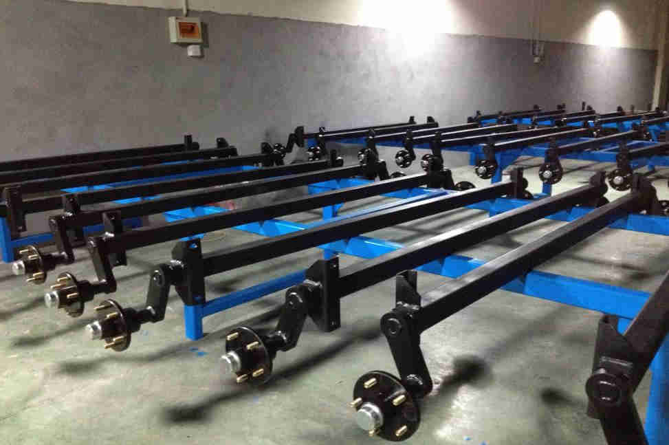 Customize Multiple Sizes 2200lbs   3500lbs  7000lbs Square/round  Solid   Axle Stub Complete with Wheel Hub Trailer Accessories