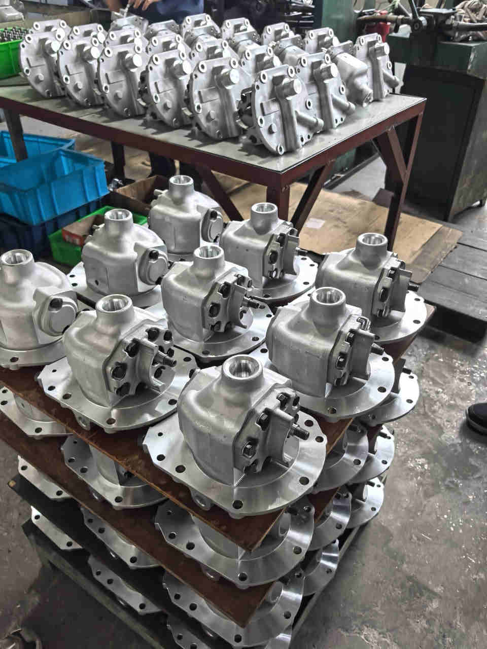 High Quality Single Acting Right Electric Hydraulic Pump Replacement of ford Tractor 5100,5000,5200,7000,7100,7200 Machine