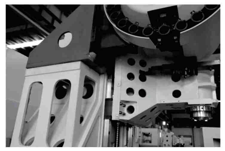 Strong Rigidity CNC Lathe VMC1160B Machine Tool Metal Cutting Vertical Machining Center with 3 Axis