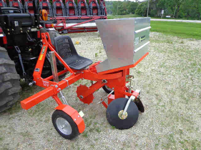 Double Row Planter 2CM -2 Tractor Potato Planter