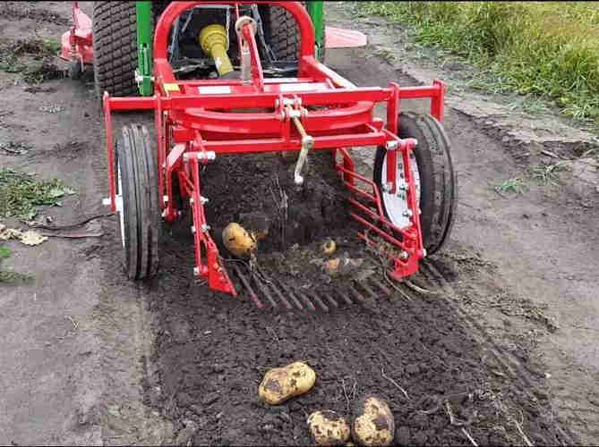 Combine Harvester Sweet Small Potato Digger