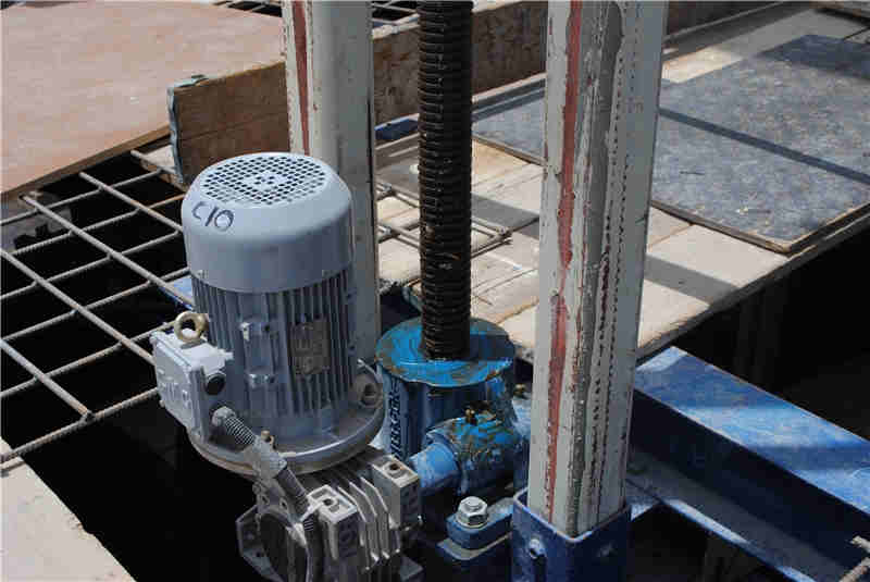 Ball Thread Rod Mechanical Hydraulic Lift Elevator Scaffolding Gearbox Electric Worm Gear Screw Jack for Construction Jump Form